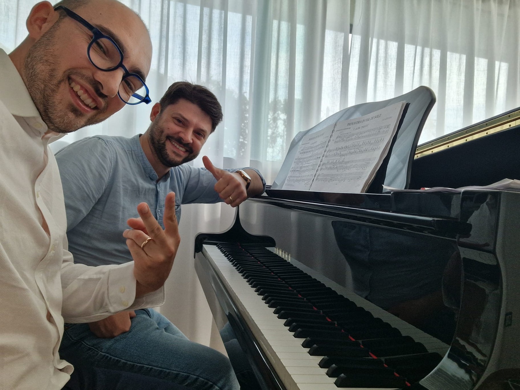 FERDIS Piano Duo durante una prova nel 2026