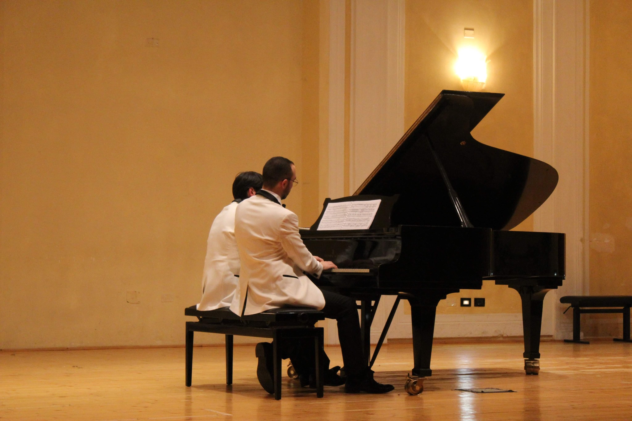 FERDIS Piano Duo durante l’esecuzione